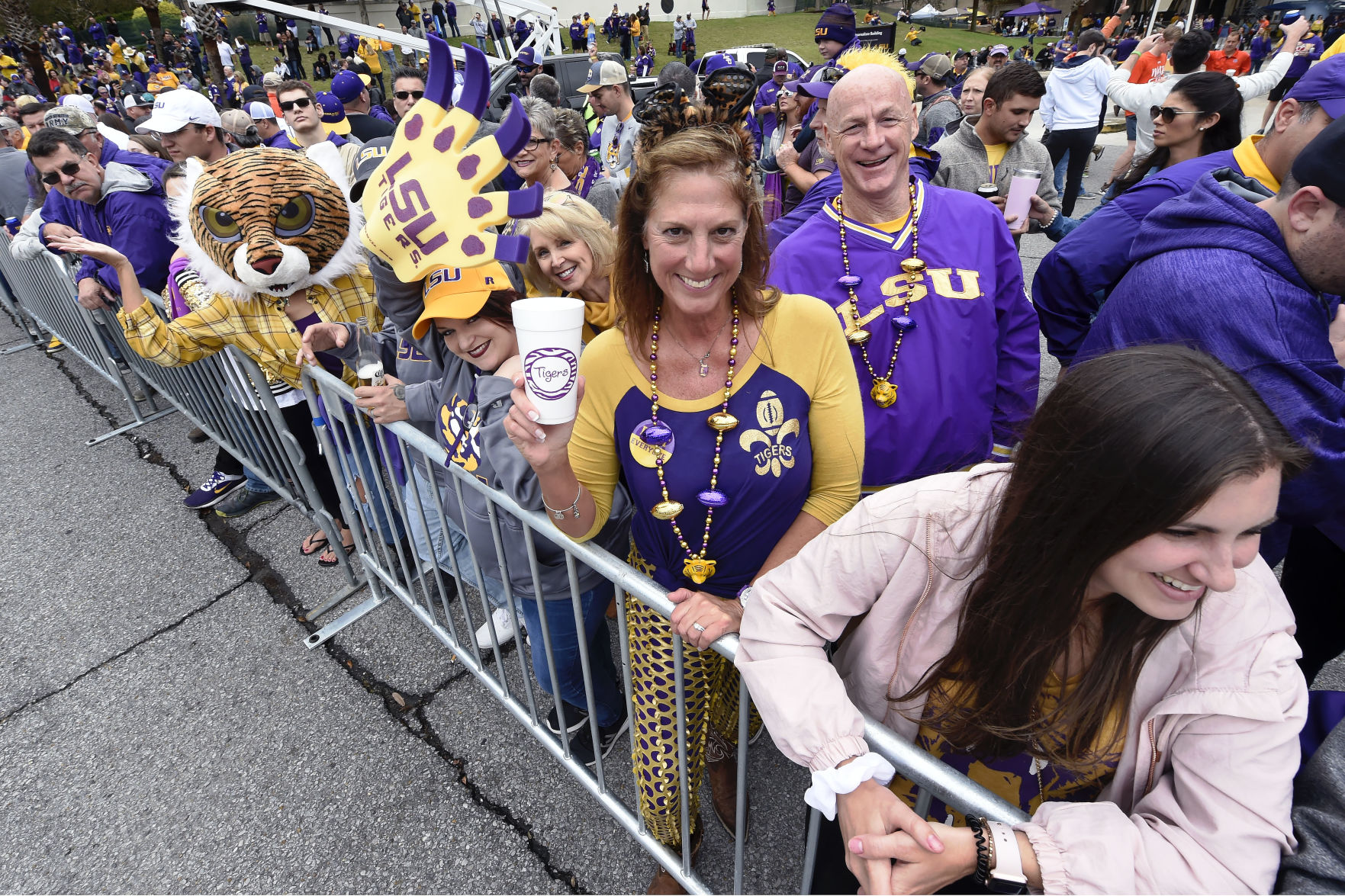 BR.lsuauburnmain0147.102719 bf.jpg